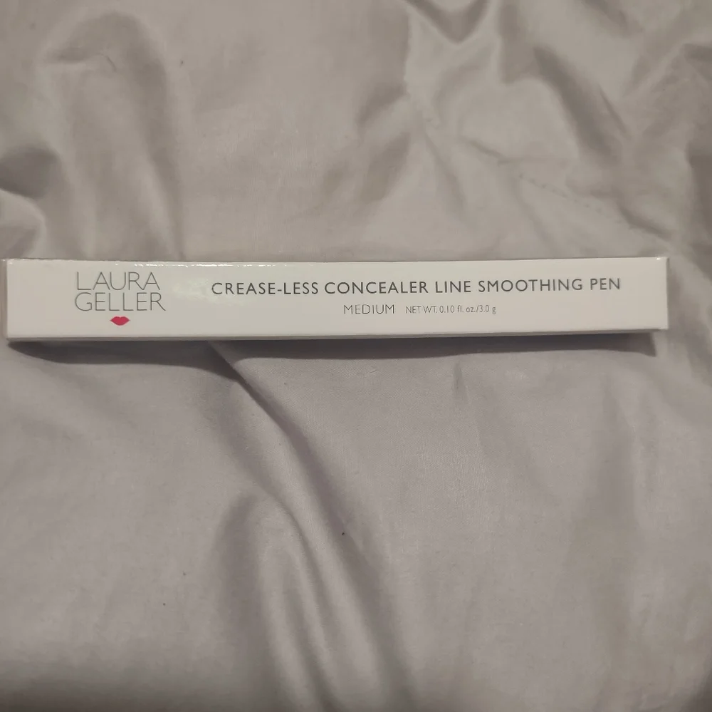 NWT Laura Geller Crease less concealer - Medium